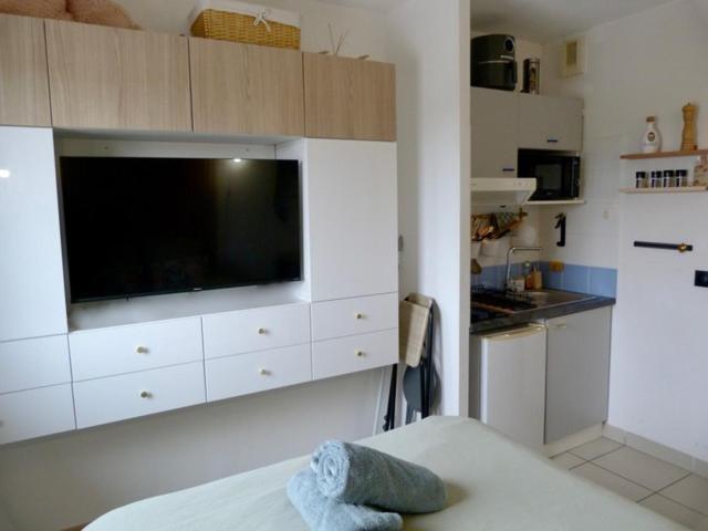 Charmant Studio Le Clos D'Aix Parking Prive Gratuit Et Piscine 엑상프로방스 외부 사진